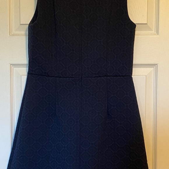 Loft Aline dress. Navy blue patten. Size 6. - Picture 6 of 7